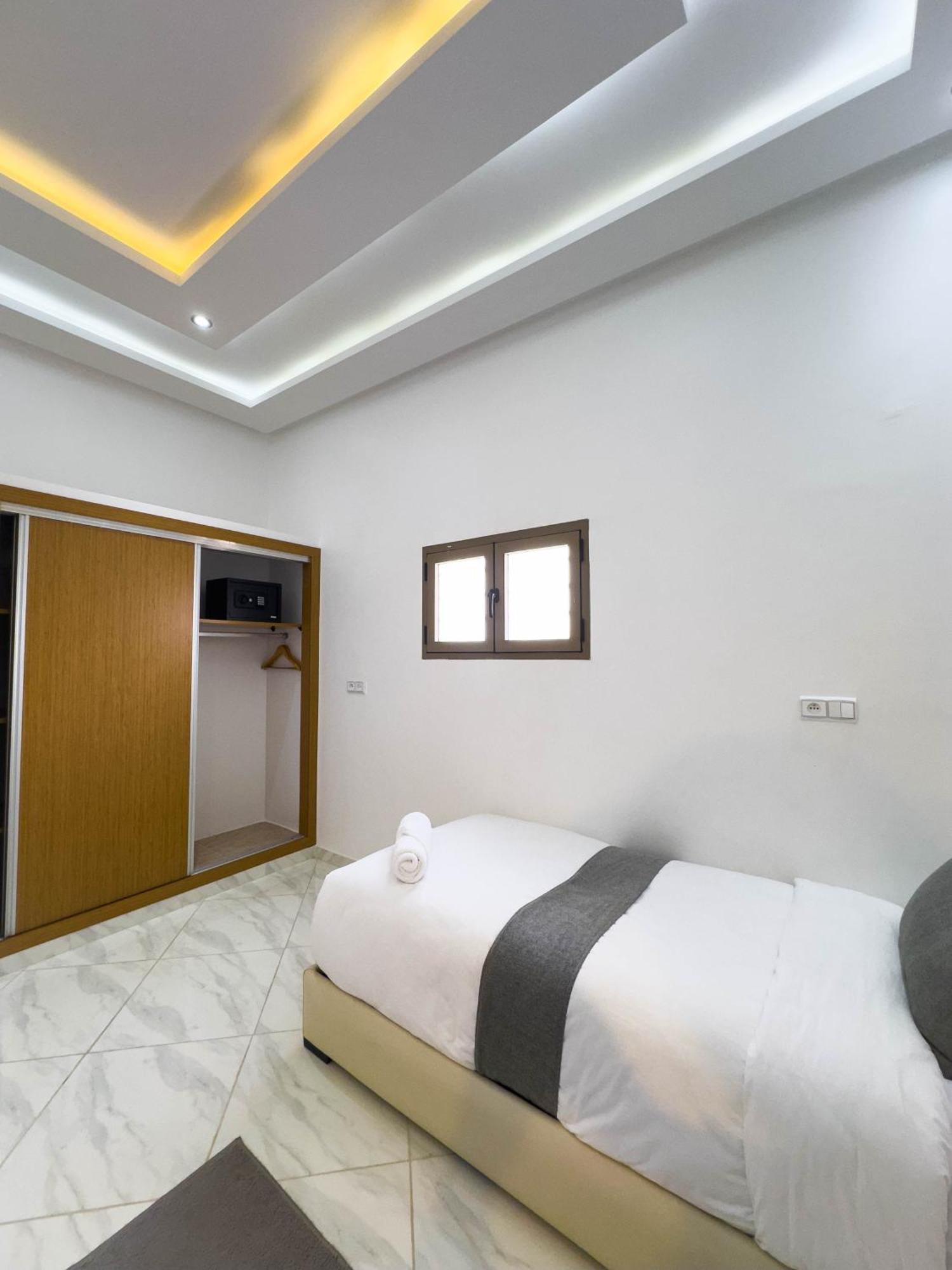 Hotel Apartment America Dakhla Bagian luar foto